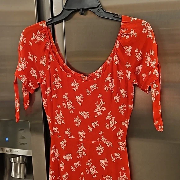 💕REFORMATION💕 Meredith Dress ~ Red Floral Print 0